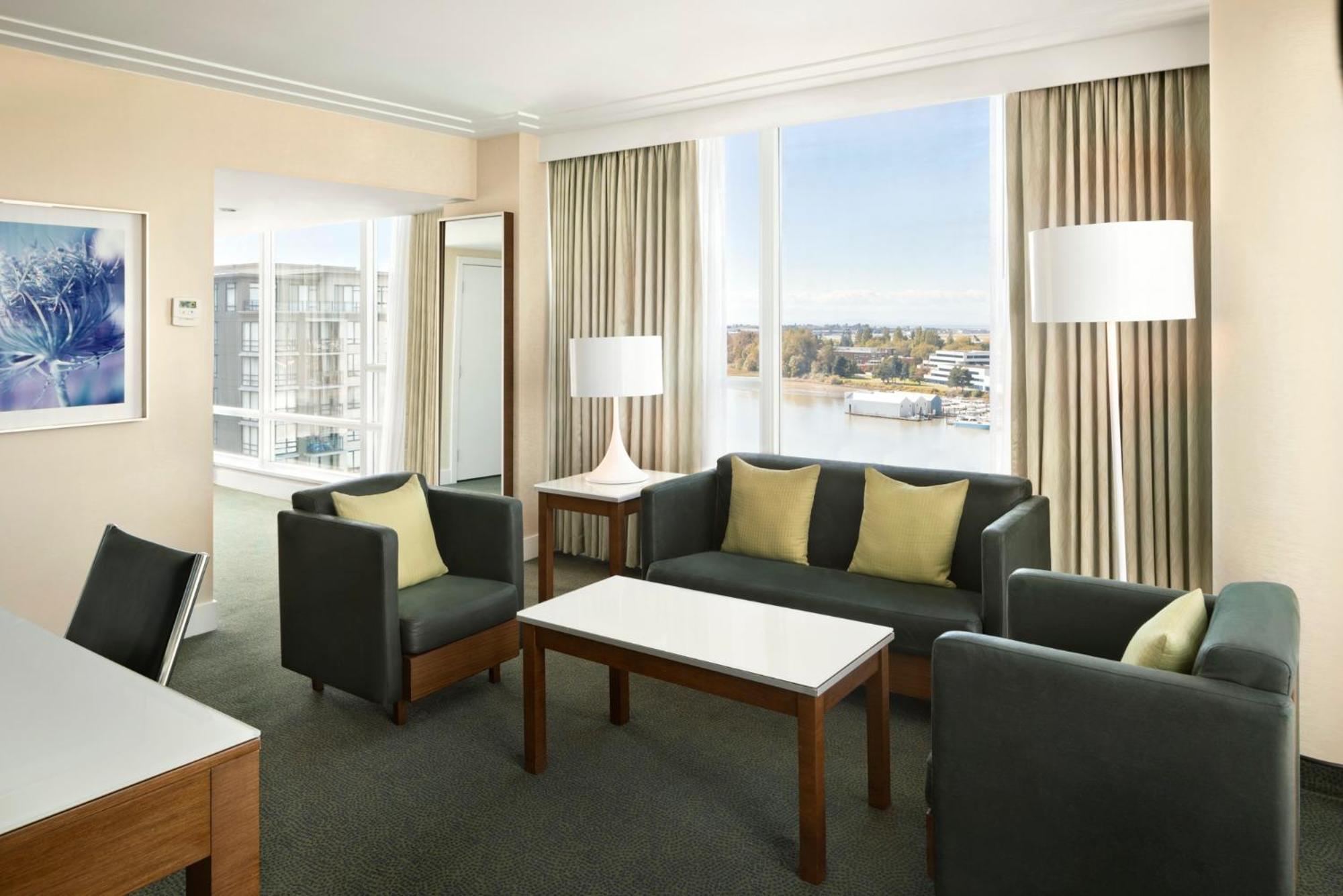 The Westin Wall Centre, Vancouver Airport Ричмънд Екстериор снимка