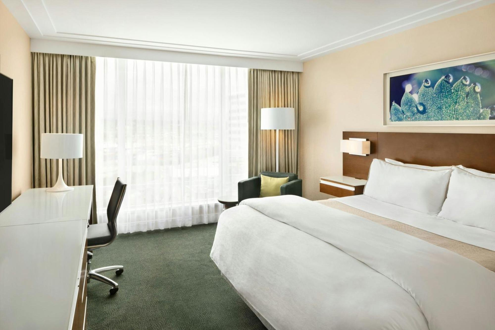The Westin Wall Centre, Vancouver Airport Ричмънд Екстериор снимка