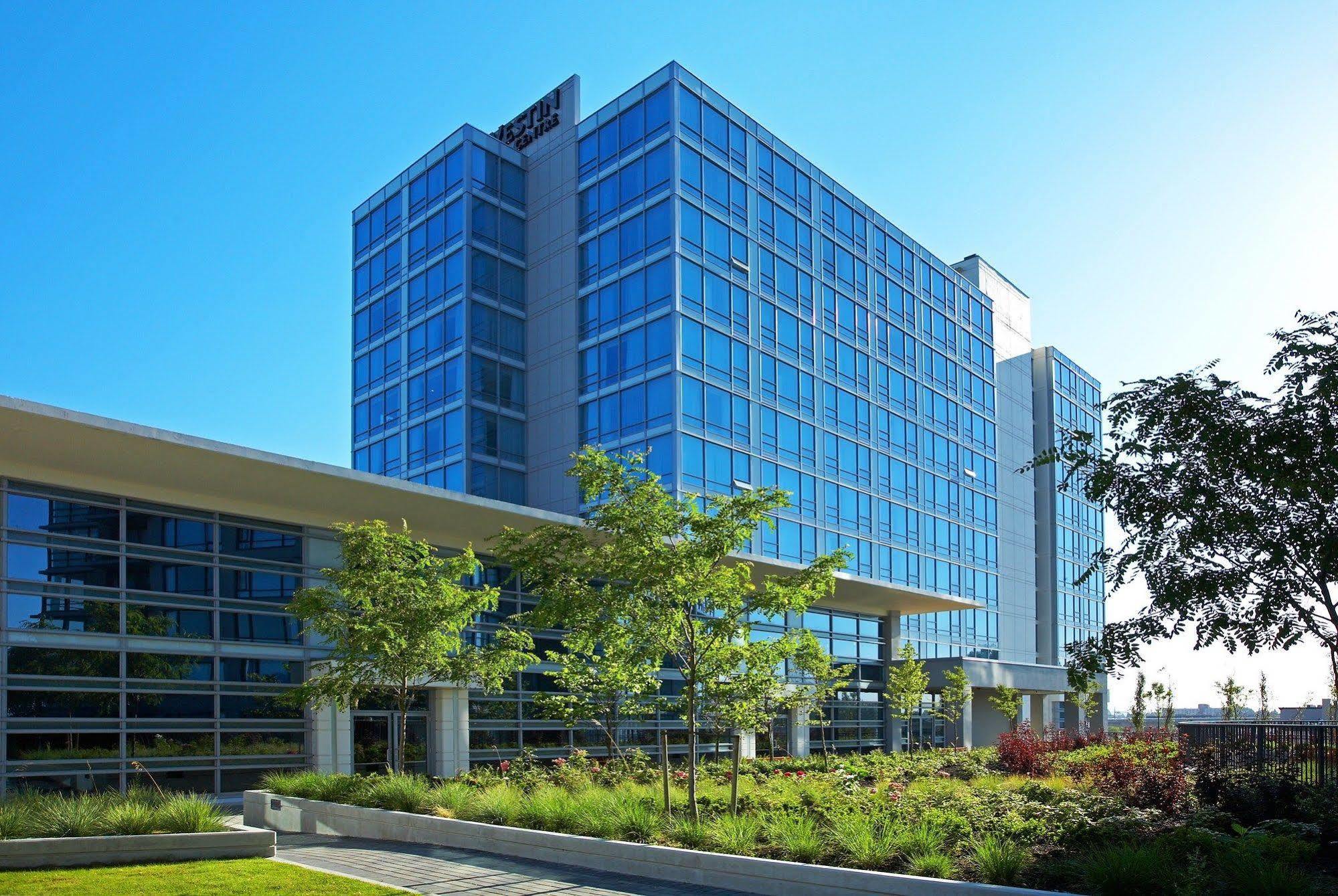 The Westin Wall Centre, Vancouver Airport Ричмънд Екстериор снимка